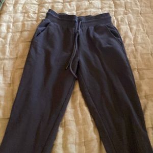 ALO yoga black, sweatpants, cotton size large